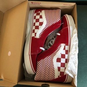 Vans Men’s Size 13 Sk8-Hi sneakers in Chili Pepper red and white
